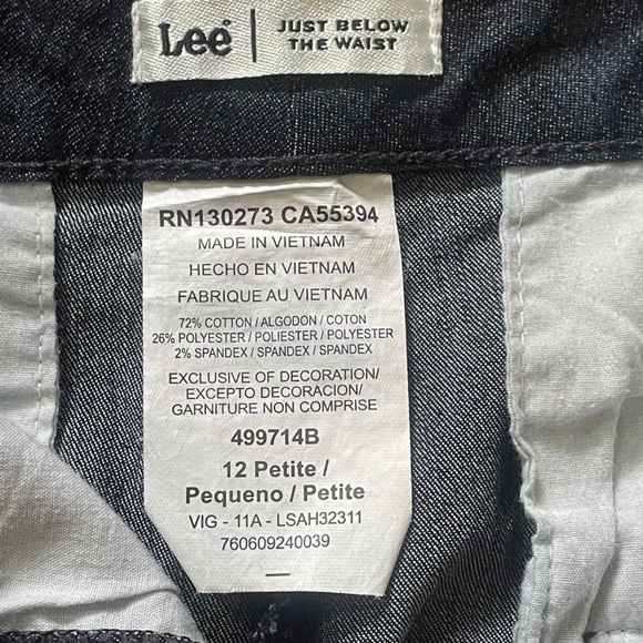 Lee Dark Wash Lightweight Denim Capri Crop Pants, size 12P - Picture 6 of 7